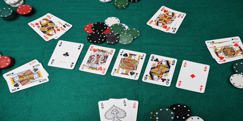 Poker online là một game bài thú vị có quy luật đặt cược đơn giản